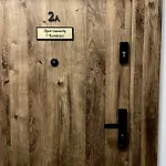 7 Kamienic 29 Lok 2a Vis A Vis Jasnej Gory 쳉스토호바