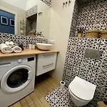 7 Kamienic 29 Lok 2a Vis A Vis Jasnej Gory