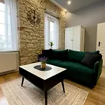 7 Kamienic 29 Lok 2a Vis A Vis Jasnej Gory * 쳉스토호바