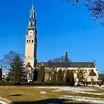 7 Kamienic 29 Lok 2a Vis A Vis Jasnej Gory *