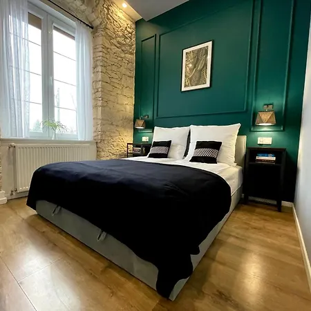 7 Kamienic 29 Lok 2a Vis A Vis Jasnej Gory *