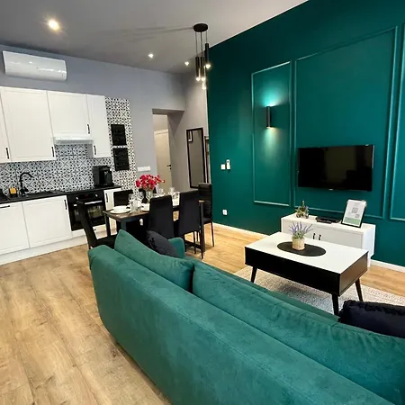 7 Kamienic 29 Lok 2a Vis A Vis Jasnej Gory *