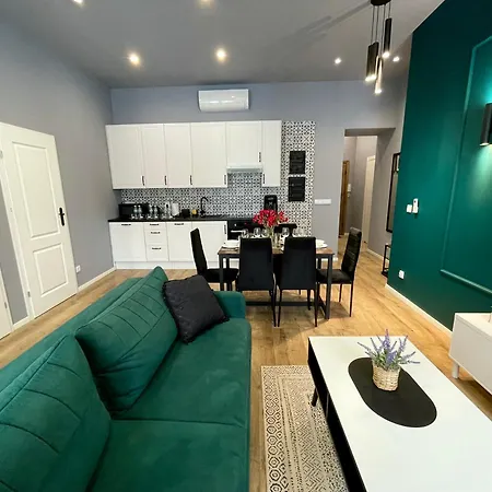 7 Kamienic 29 Lok 2a Vis A Vis Jasnej Gory Апартаменты Ченстохова