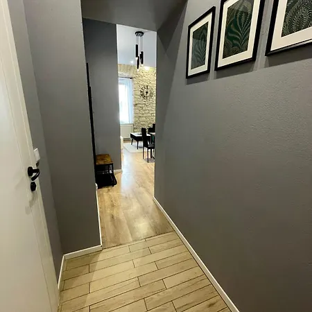 Apartmán 7 Kamienic 29 Lok 2a Vis A Vis Jasnej Gory *