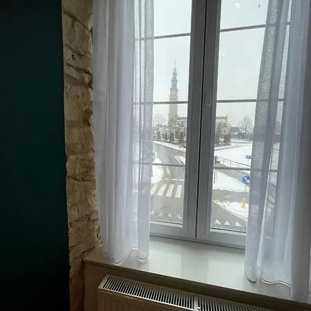 7 Kamienic 29 Lok 2a Vis A Vis Jasnej Gory Ченстохова