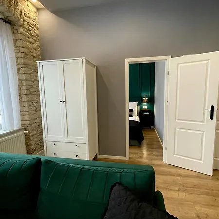 7 Kamienic 29 Lok 2a Vis A Vis Jasnej Gory Апартаменты