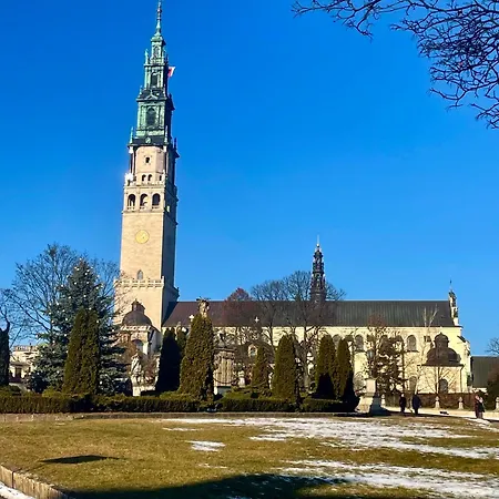 7 Kamienic 29 Lok 2a Vis A Vis Jasnej Gory *