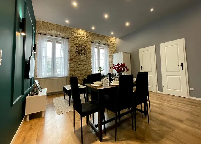 7 Kamienic 29 Lok 2a Vis A Vis Jasnej Gory Apartment Czestochowa