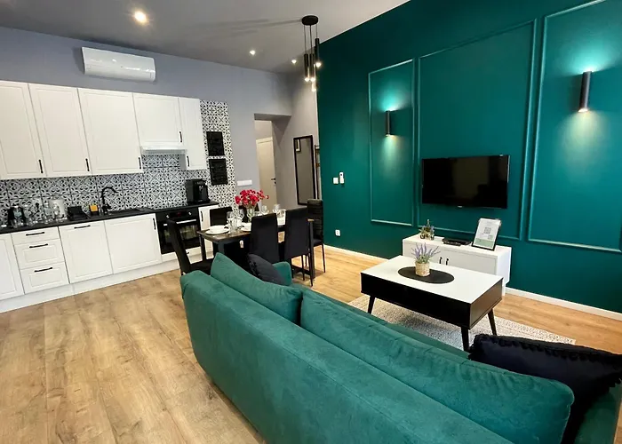 7 Kamienic 29 Lok 2a Vis A Vis Jasnej Góry *