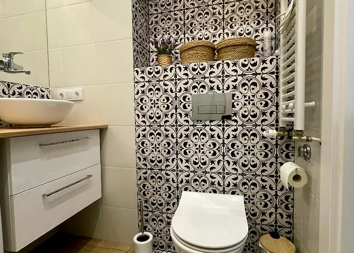 7 Kamienic 29 Lok 2a Vis A Vis Jasnej Gory Apartment