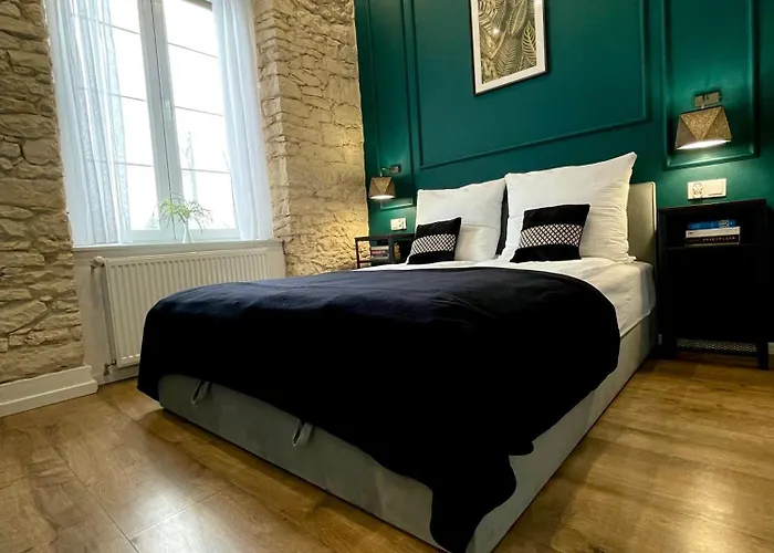 7 Kamienic 29 Lok 2a Vis A Vis Jasnej Gory