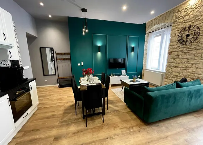 7 Kamienic 29 Lok 2a Vis A Vis Jasnej Góry *